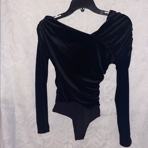 Express Body Contour Black Velvet Long-Sleeve Bodysuit
